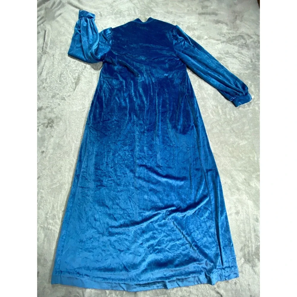 Vintage Gilligan O'Malley Maxi Robe Womens L Blue Velvet‎ Embroidered Nightgown